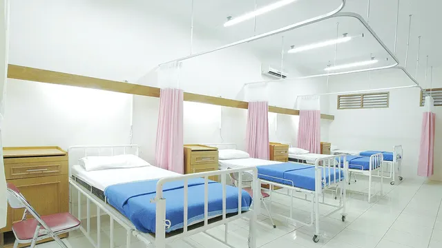 Ванні кімнати в лікарні - правила проектування, вимоги, обладнання